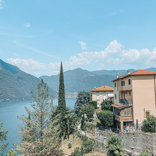 Met de motor naar het Comomeer: verkeer, mooiste stukken en logeertips